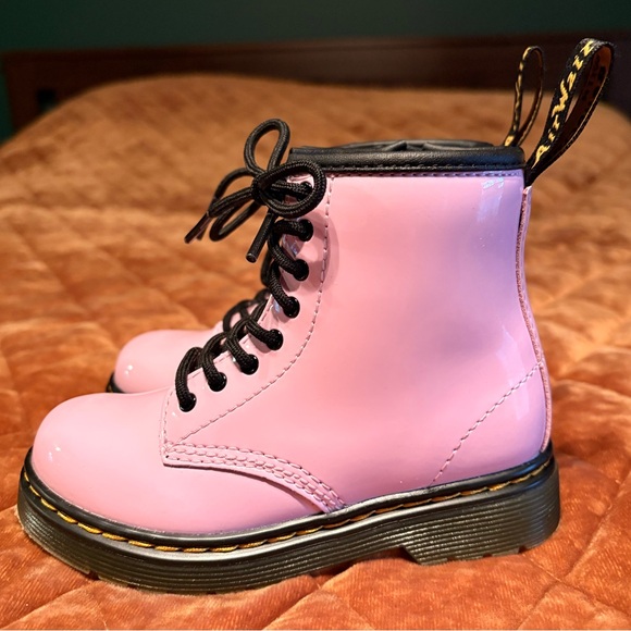 Toddler Girl Dr. Martens Boots - Picture 2 of 7